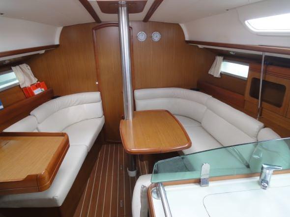 Interior image - 1