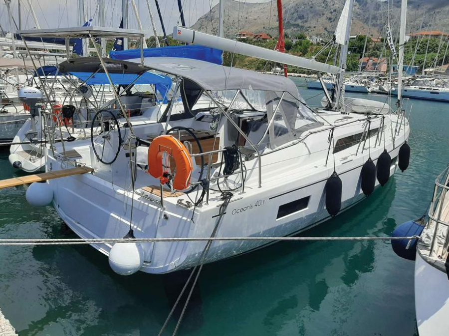 Photo #1 - Oceanis 40.1 (4 cab.) (MG-OC40.1-21-F) en Marina - 24954