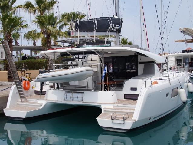 Photo #1 - Lagoon 42 (4 cab) (MG-LAG42-20-S) in Marina - 22700