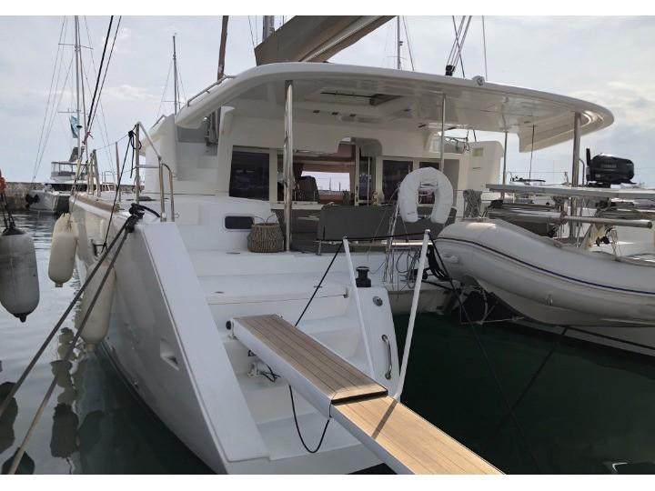 Photo #1 - Lagoon 450 F (4 cab) (MG-LAG450F-16-DA) en Alimos Marina - 61830