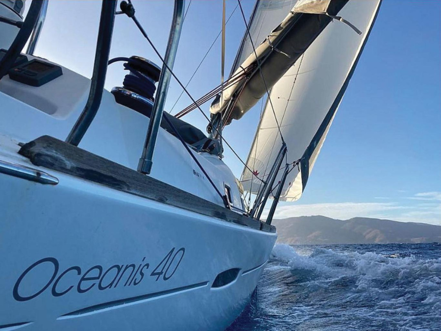 Photo #1 - Oceanis 40 (3 cab.) (MG-OC40-10-VT) en Marina - 22667