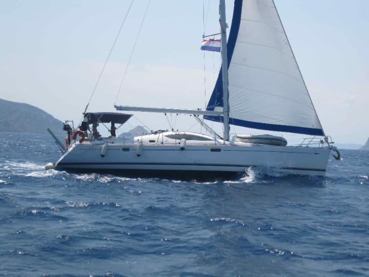 Photo #1 - Sun Odyssey 49DS (4 cab.) (MG-SO49-06-PI) en Main Port - 61827