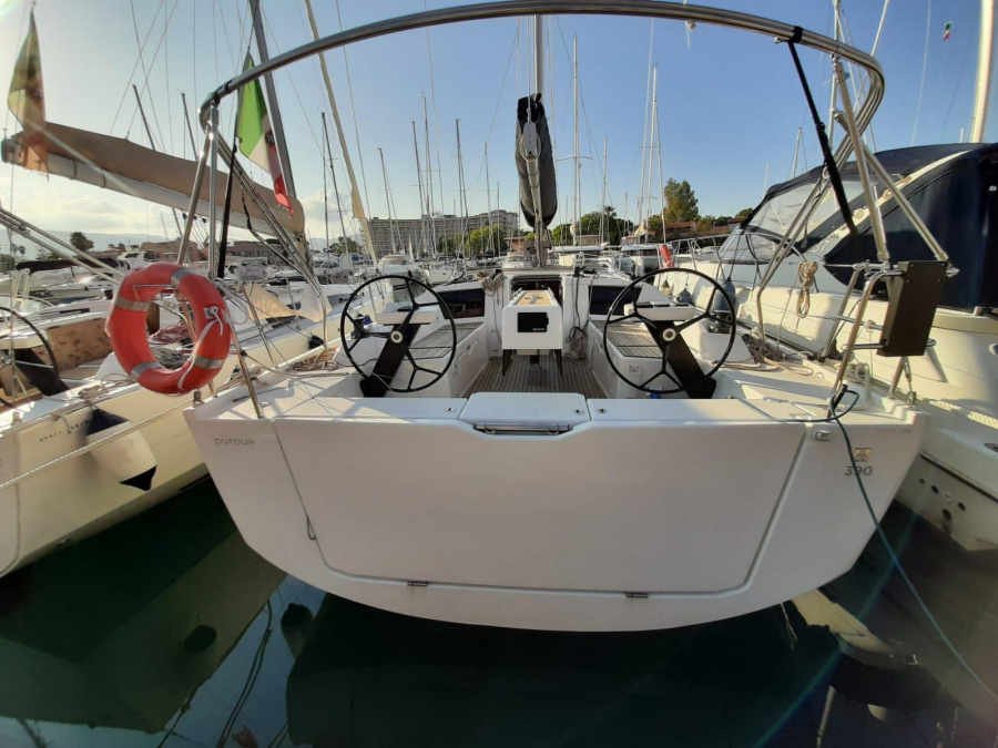 Main image - 0