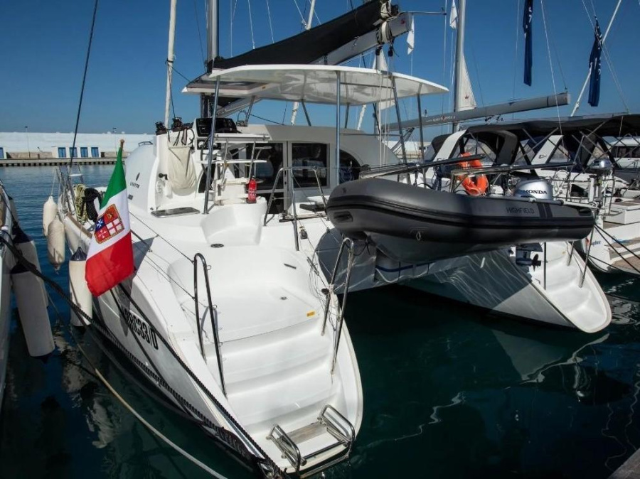 Photo #1 - Lagoon 380 S2 (Ploto) in Marina - 63968
