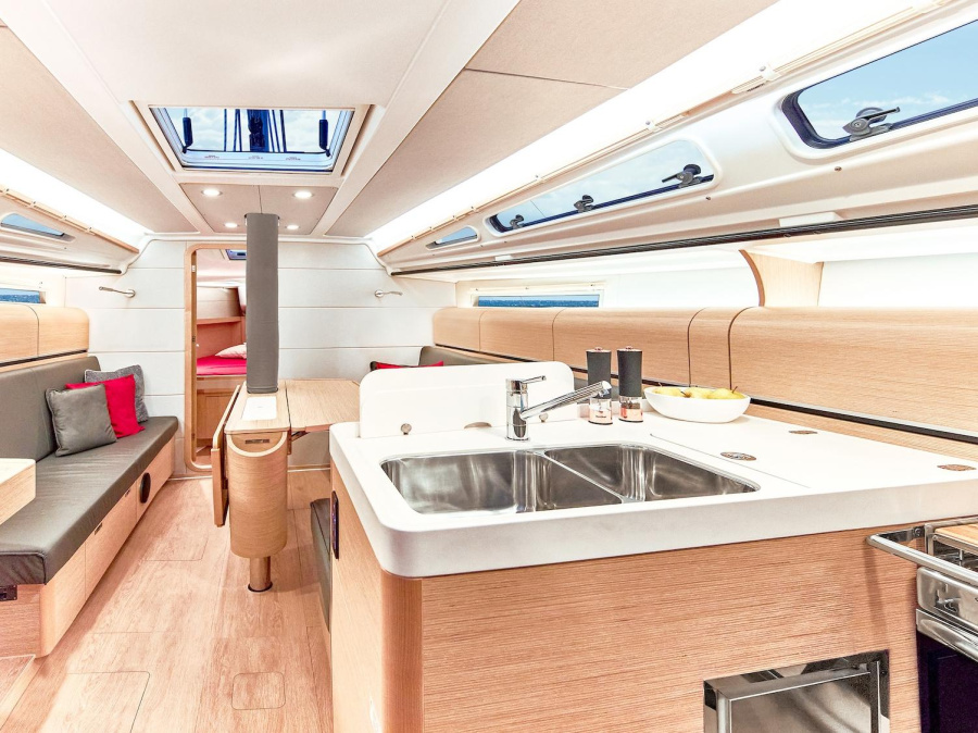 Interior image - 2