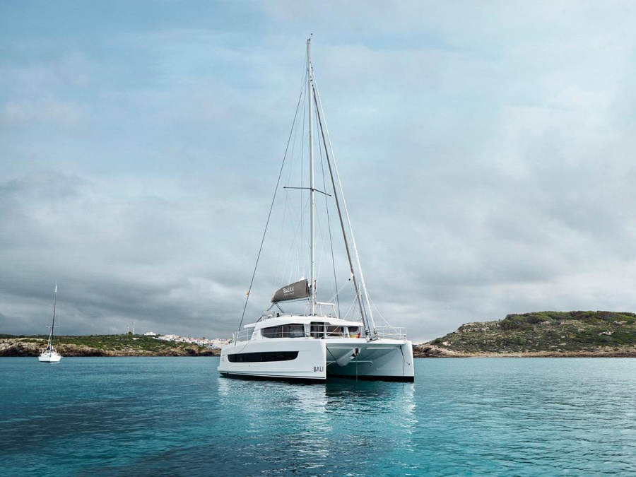 Photo #1 - Bali 4.4 (OLIVIA) in Port - 63696