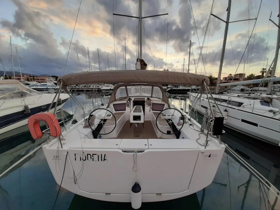 Main image - 0
