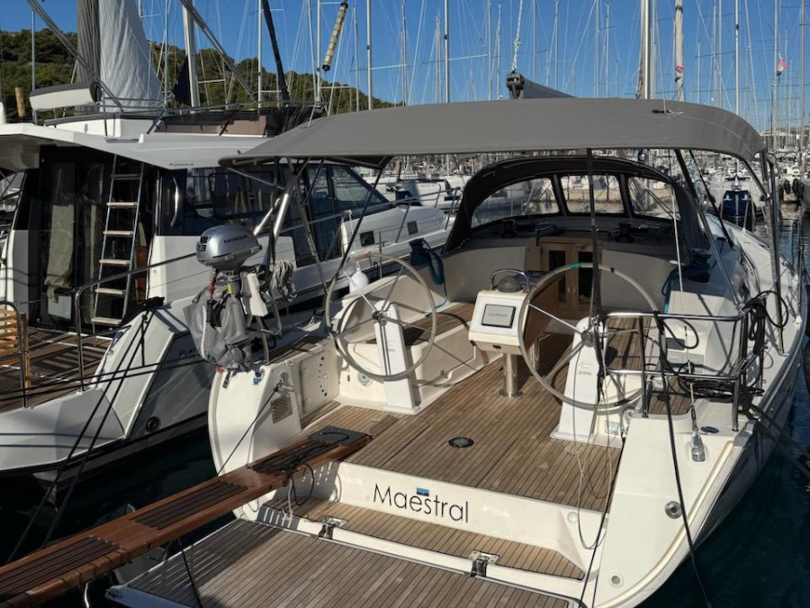 Main image - 0