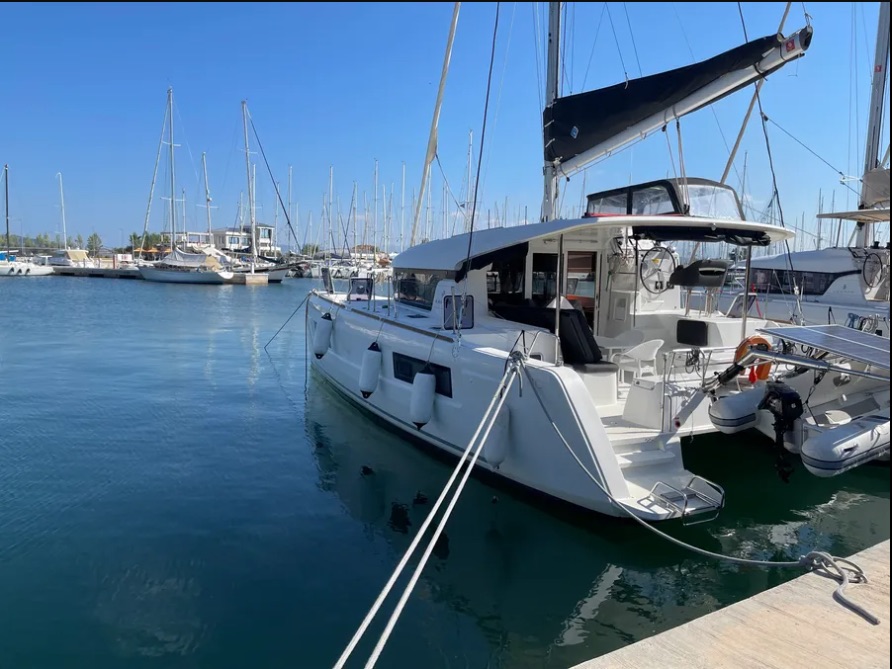 Photo #1 - Lagoon 40 (AF-LAG40B) en Port of Lefkas - 64412