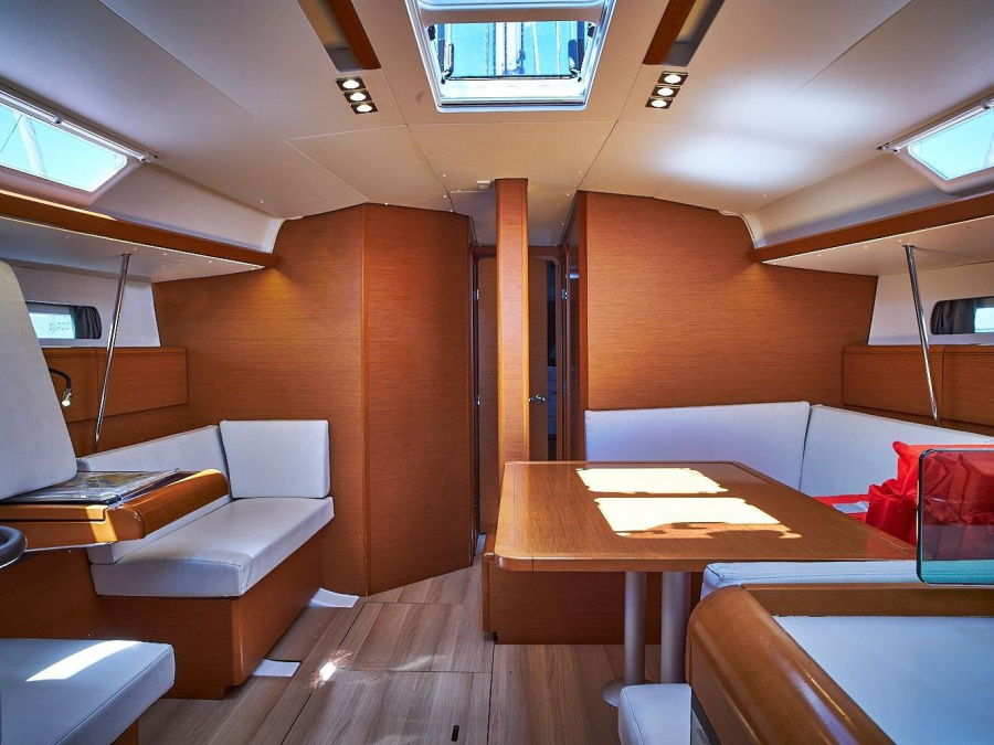 Interior image - 2