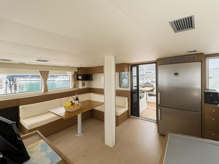 Interior image - 2