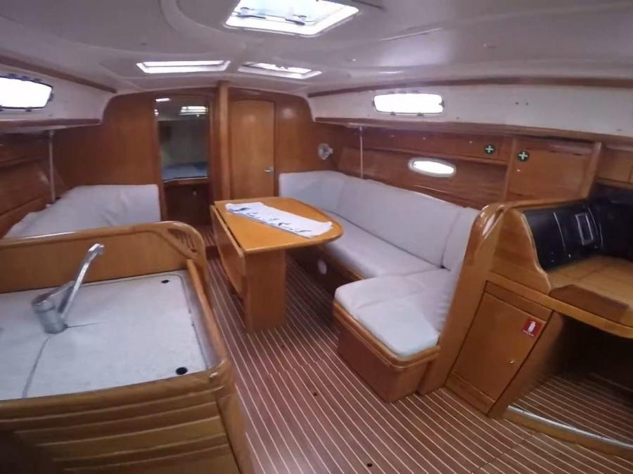 Interior image - 1