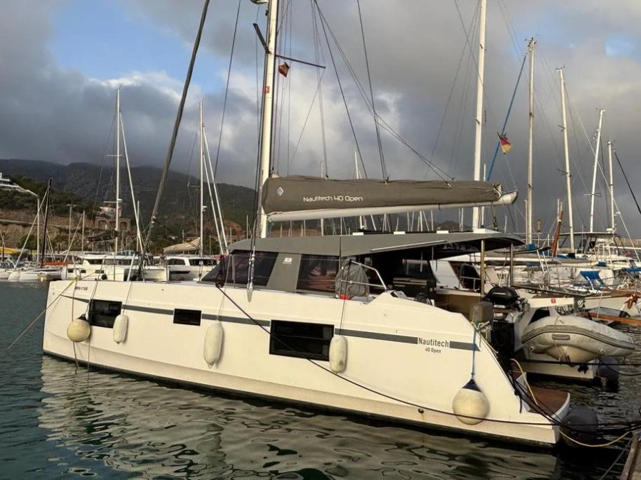 Photo #1 - Nautitech 40 Open (Lollo III) in Marina Punat - 66063