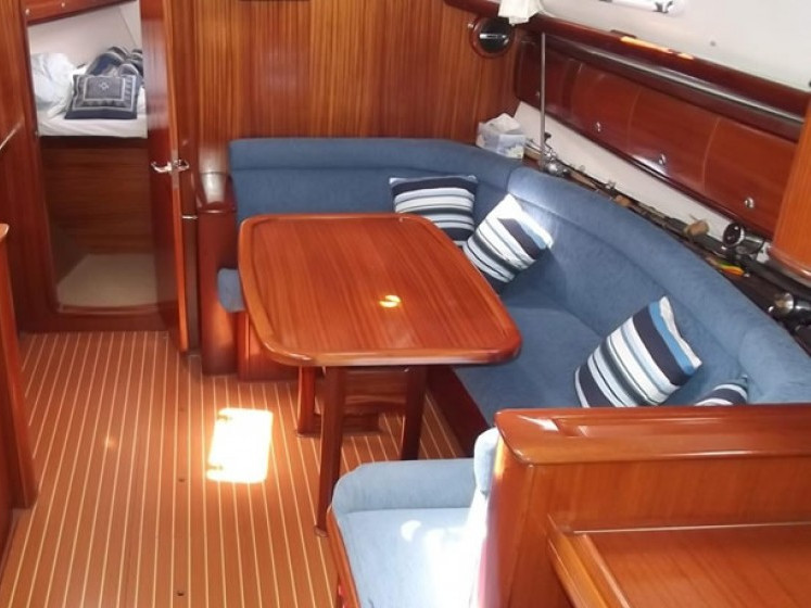 Interior image - 2