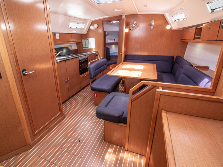 Interior image - 2