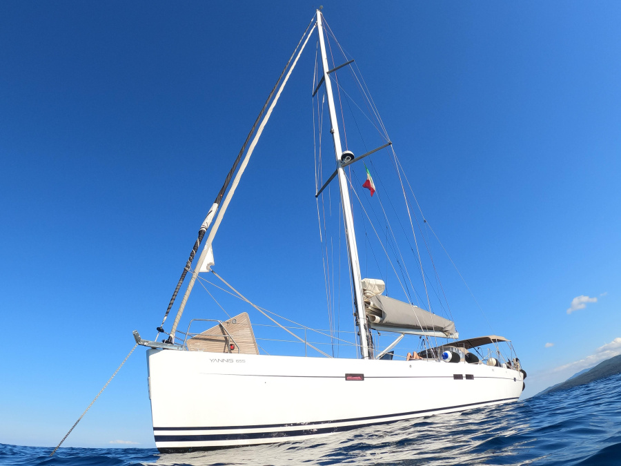 Main image - 0