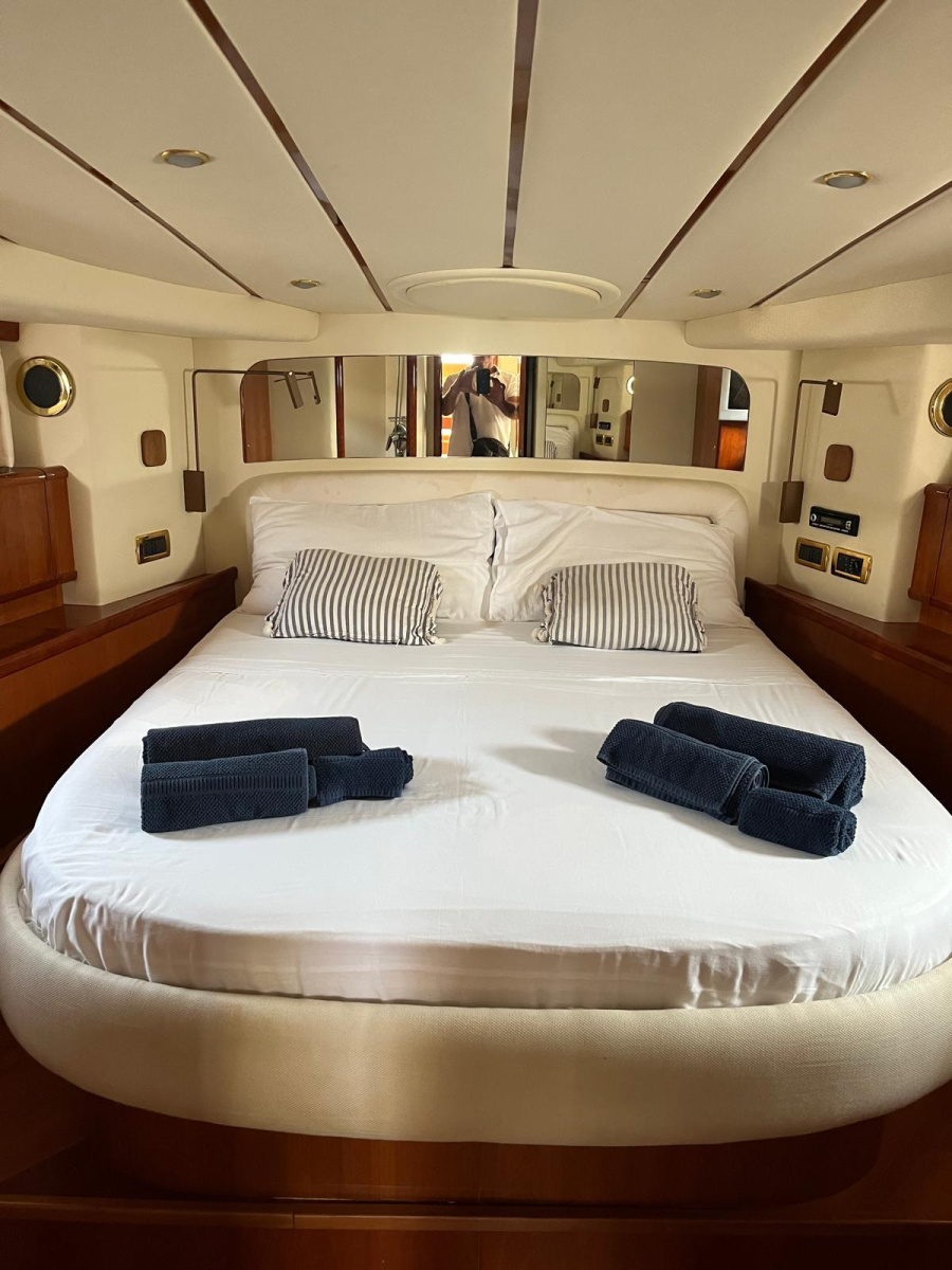 Interior image - 2