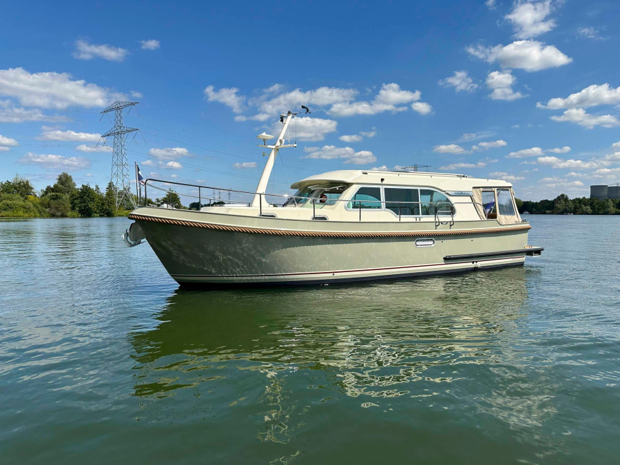 Photo #1 - Linssen Grand Sturdy 34.9 Sedan[G] (Salida) en  - 65726