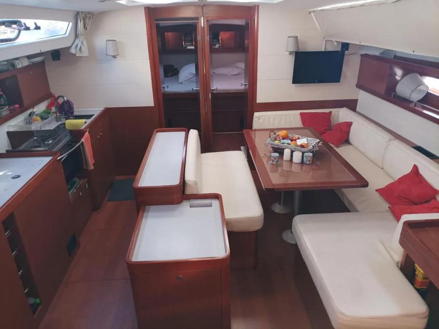 Interior image - 1