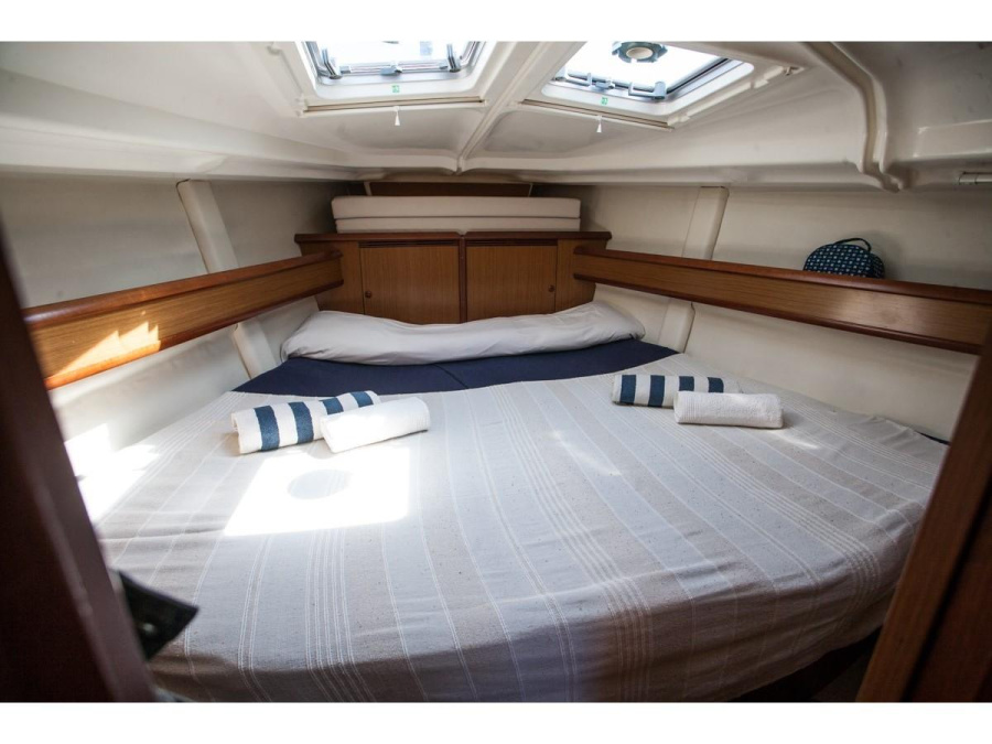 Interior image - 2