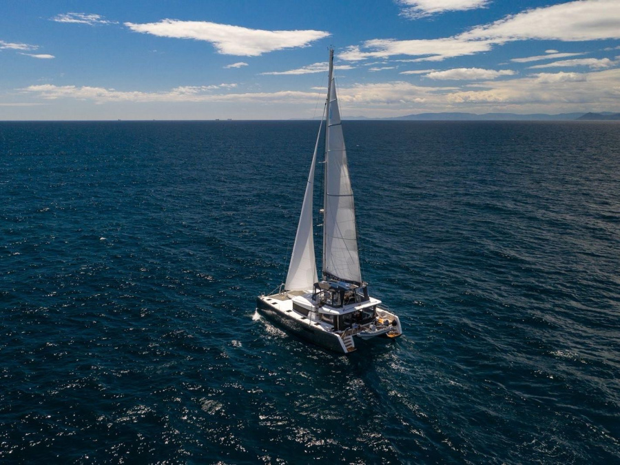 Photo #1 - Lagoon 52 (2) (Nomad) en Olympic Marina - 65748