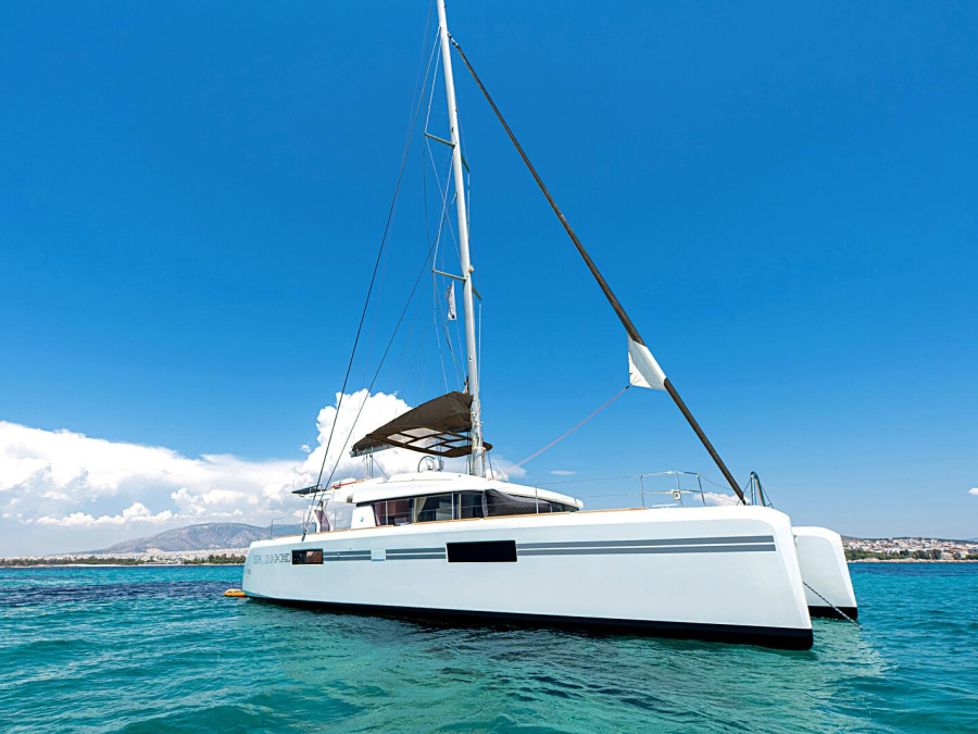 Photo #1 - Lagoon 52 (Royal Flush) in Alimos Marina - 65743