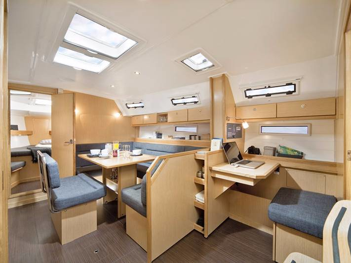 Interior image - 2
