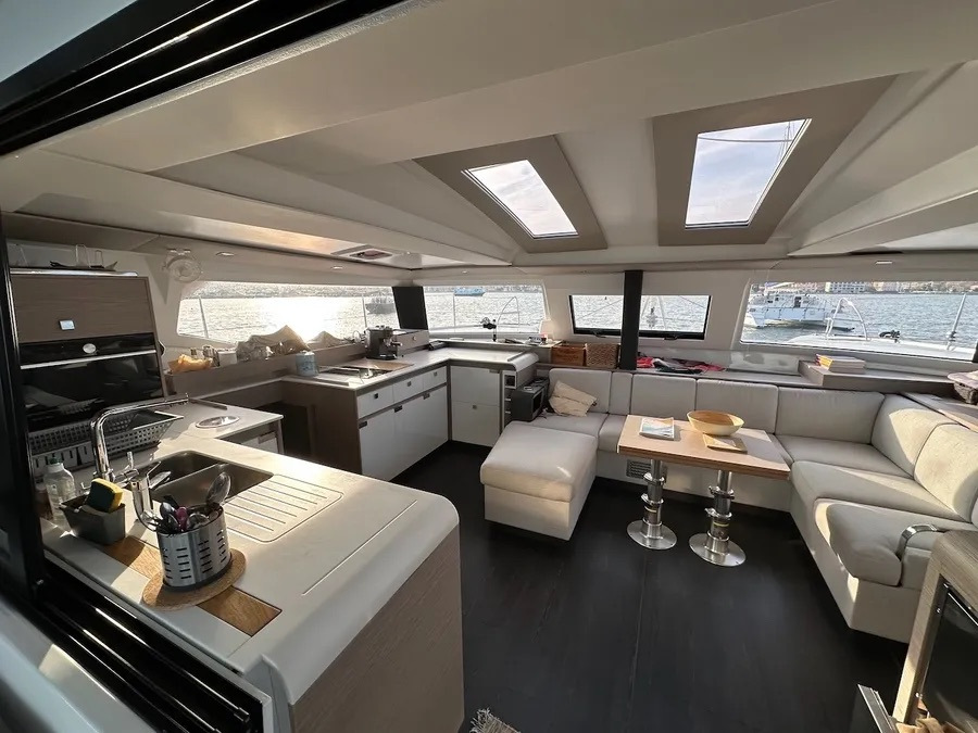 Interior image - 2
