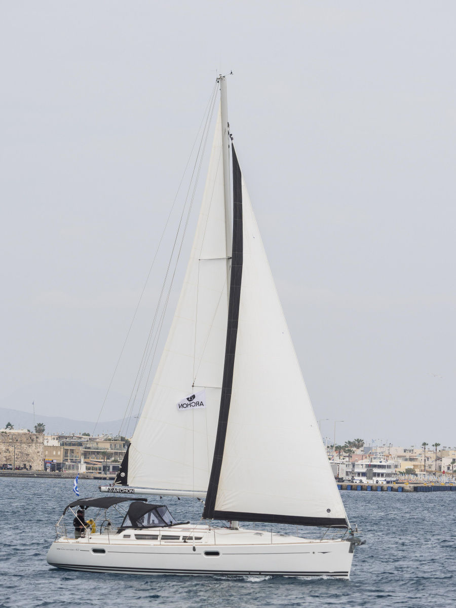 Photo #1 - Sun Odyssey 42 i (Imagine) en Marina - 16490