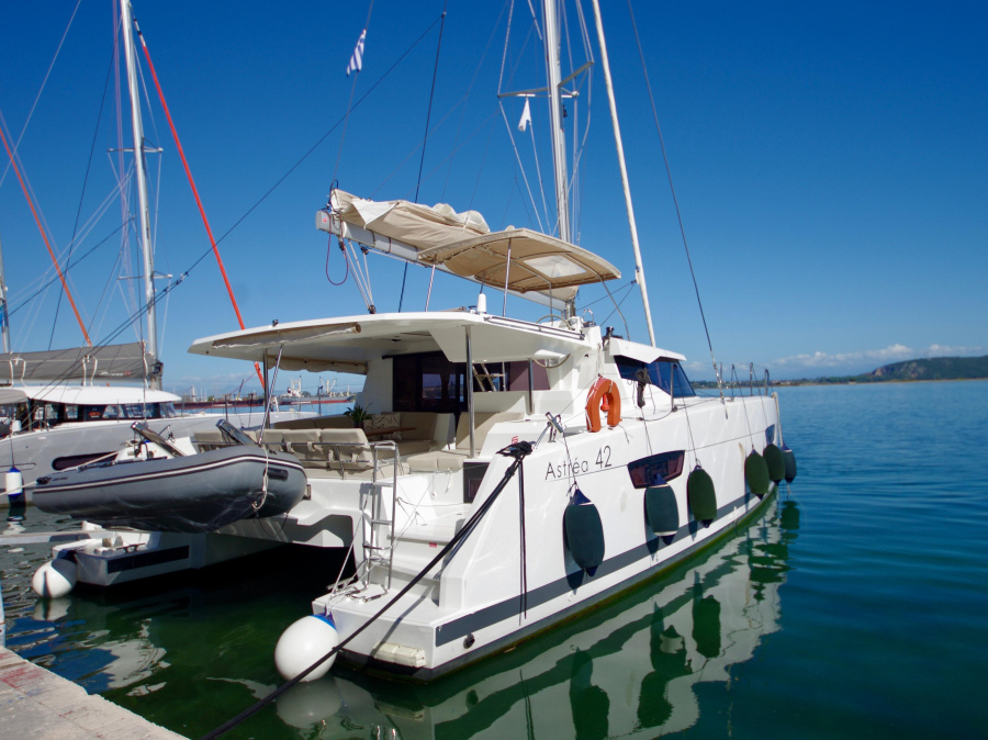 Photo #1 - Astréa 42 (Bellmar) in Main Port - 21322