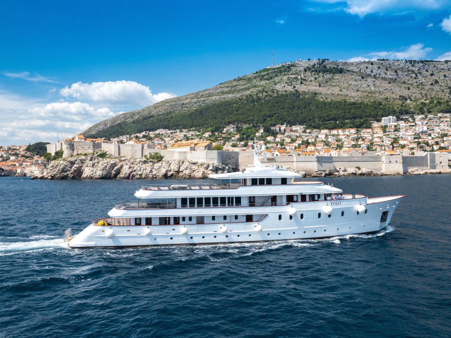 Photo #1 - Motoryacht Yolo (Yolo) in Port of / West Harbour - 65960