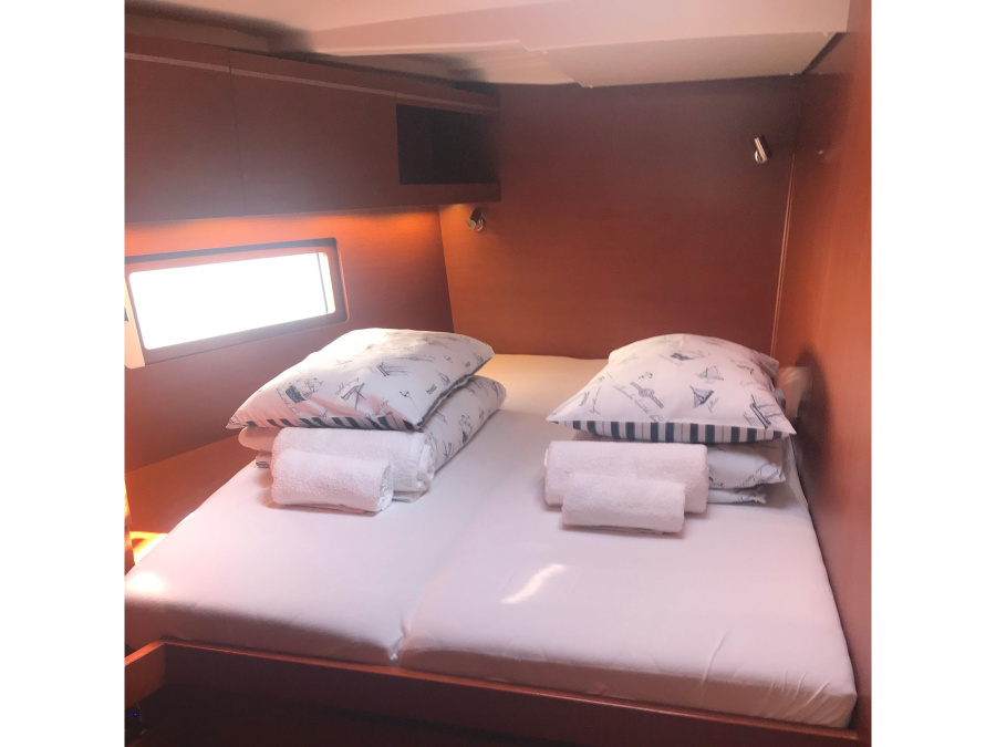 Interior image - 2