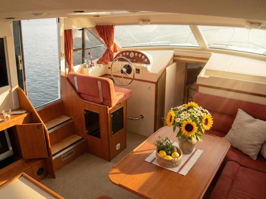 Interior image - 1