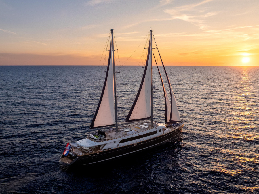 Photo #1 - Luxury Sailing Yacht - Dalmatino (Dalmatino) in ACI Marina - 63827