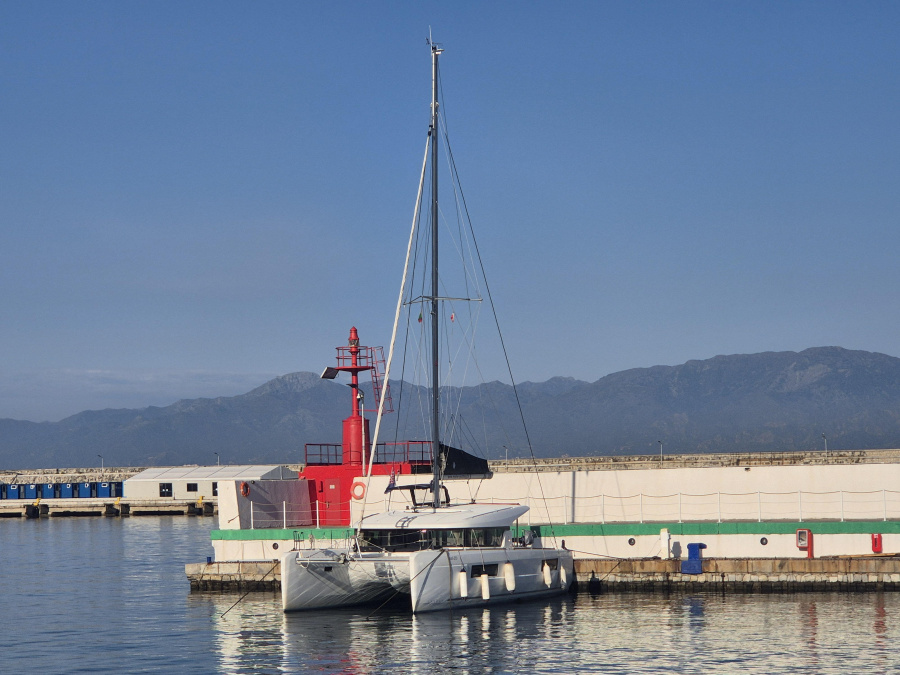 Main image - 0
