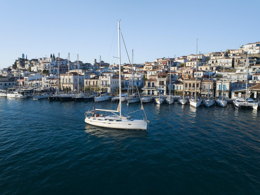 Photo #1 - Bavaria Cruiser 51 (5 cab.) (SEA WONDER I) en Alimos Marina - 67127