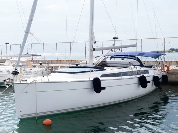 Main image - 0