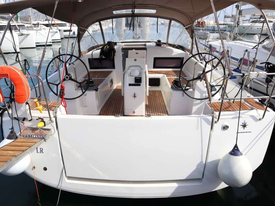 Photo #1 - Sun Odyssey 440 (4 cab.) (DIAMOND) in D-Marin Marina Lefkas - 67193