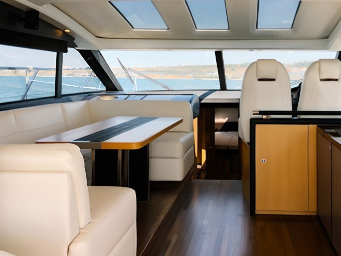 Interior image - 2
