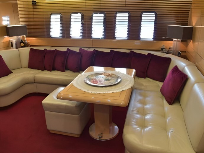 Interior image - 2