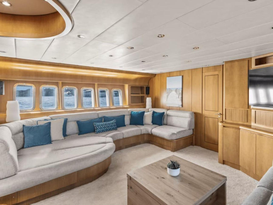 Interior image - 2