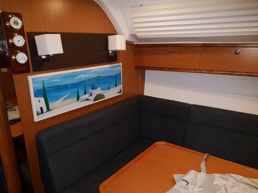 Interior image - 2