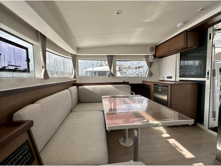 Interior image - 2