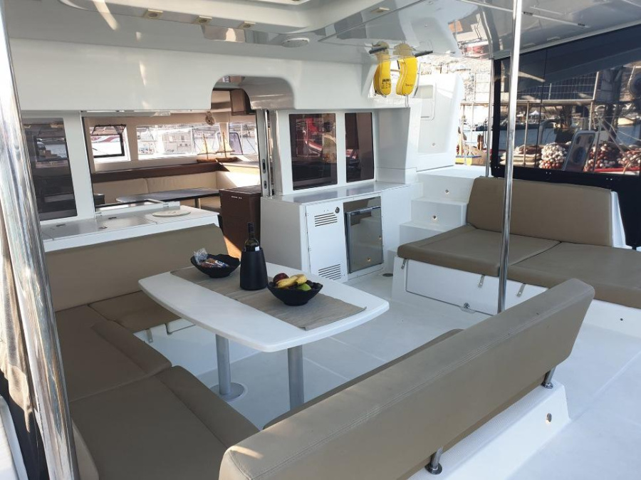 Interior image - 2