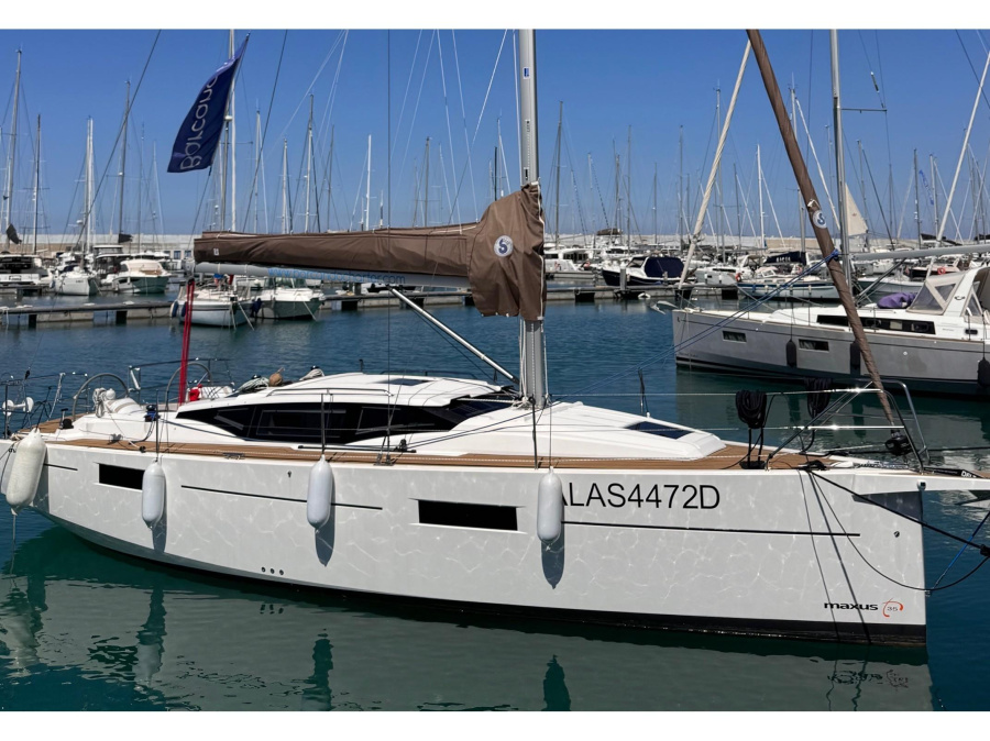 Photo #1 - Maxus 35 (ALAS) in Marina - 17361