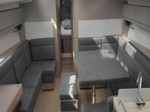 Interior image - 1