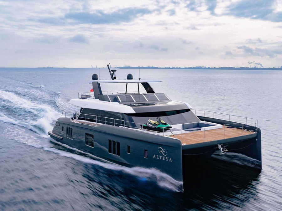 Photo #1 - Sunreef 70 Power (Alteya) in Alimos Marina - 67749