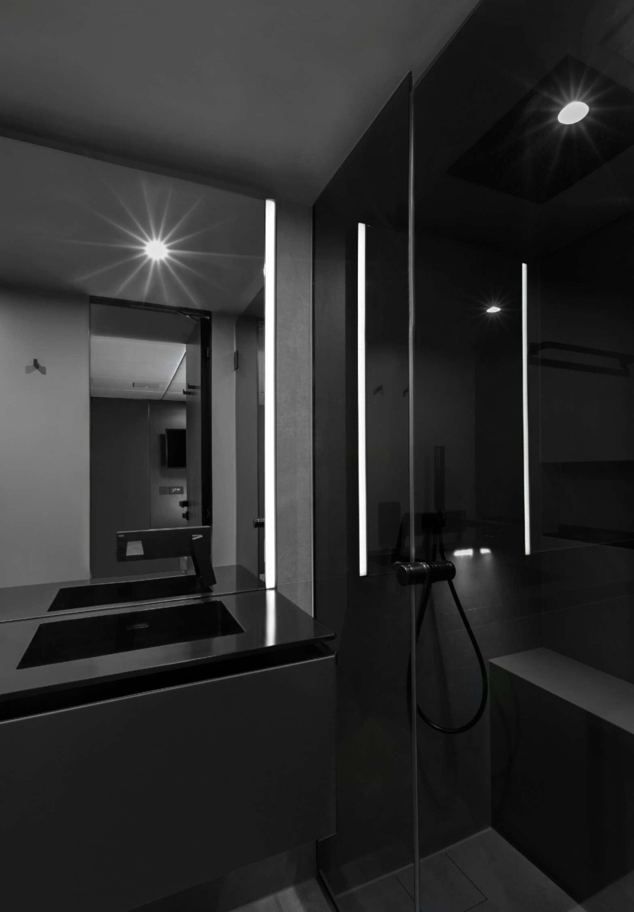 Grayone - 2