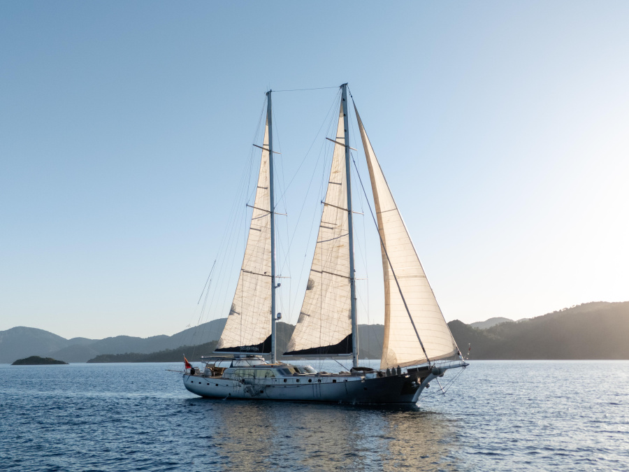 Photo #1 - SILVER MOON (SILVER MOON) en Marina - 65273