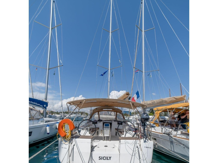 Photo #1 - Sun Odyssey 449 (Sicily) in Alimos Marina - 65407
